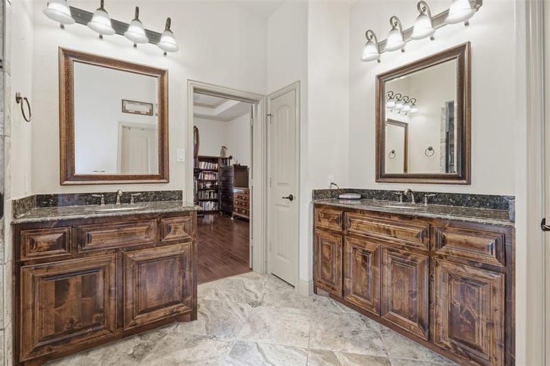 225 Bentley Drive, Midlothian TX 76065 - Photo 14