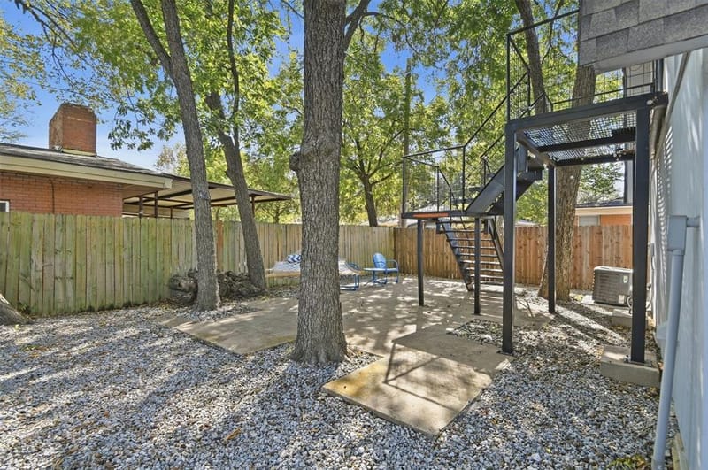 2421 Hillburn Drive, Dallas TX 75227 - Photo 23
