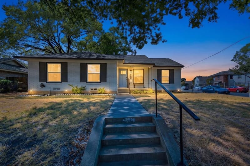 2421 Hillburn Drive, Dallas TX 75227 - Photo 36