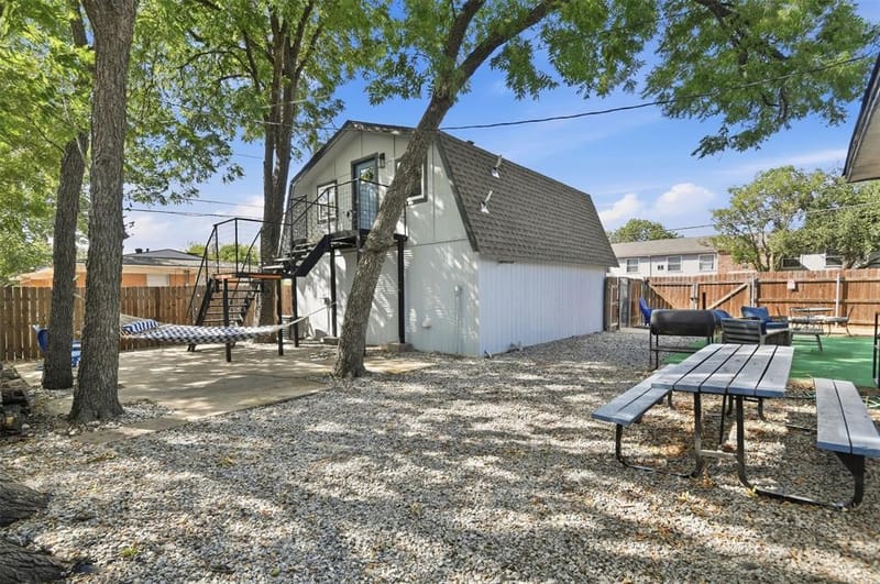 2421 Hillburn Drive, Dallas TX 75227 - Photo 24