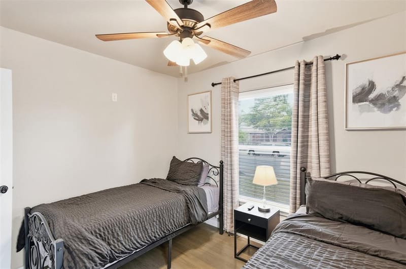 2421 Hillburn Drive, Dallas TX 75227 - Photo 18