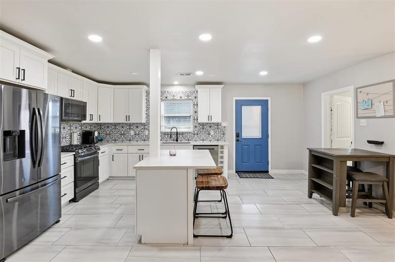 2421 Hillburn Drive, Dallas TX 75227 - Photo 8