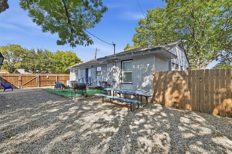 2421 Hillburn Drive, Dallas TX 75227 - Photo 25