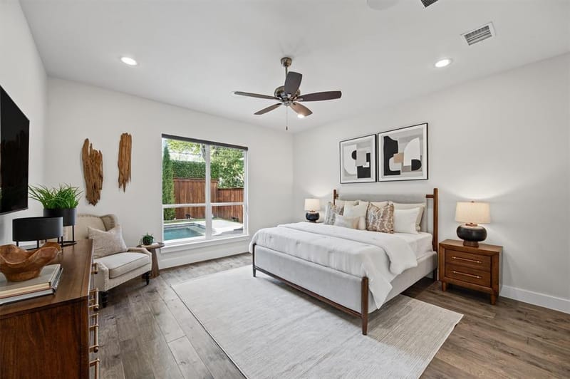 8655 Forest Hills Boulevard, Dallas TX 75218 - Photo 20