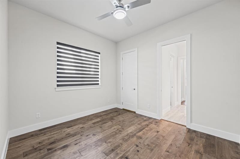 8655 Forest Hills Boulevard, Dallas TX 75218 - Photo 33