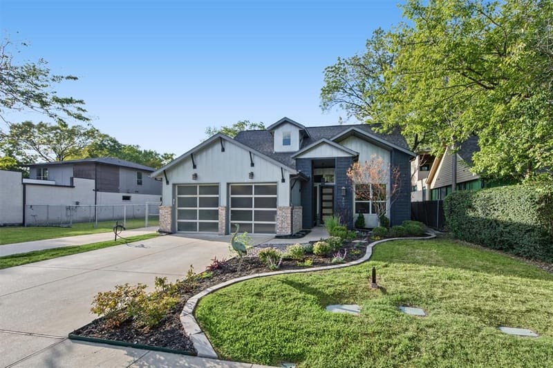 8655 Forest Hills Boulevard, Dallas TX 75218 - Photo 37