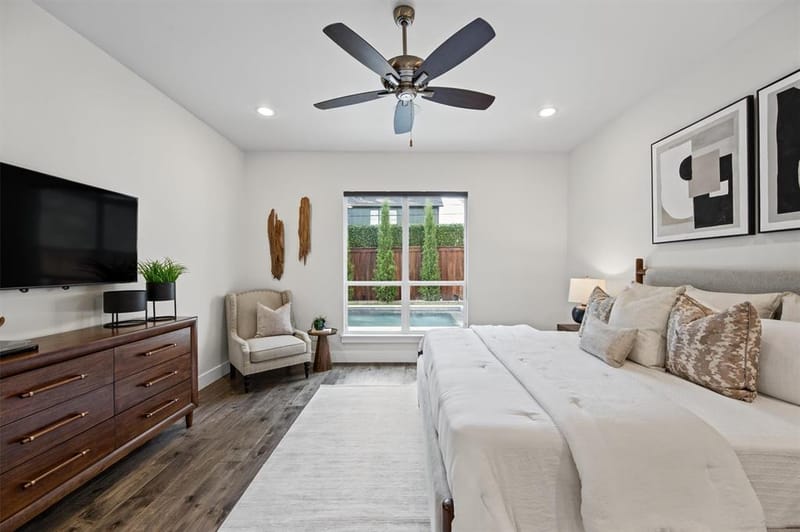 8655 Forest Hills Boulevard, Dallas TX 75218 - Photo 21