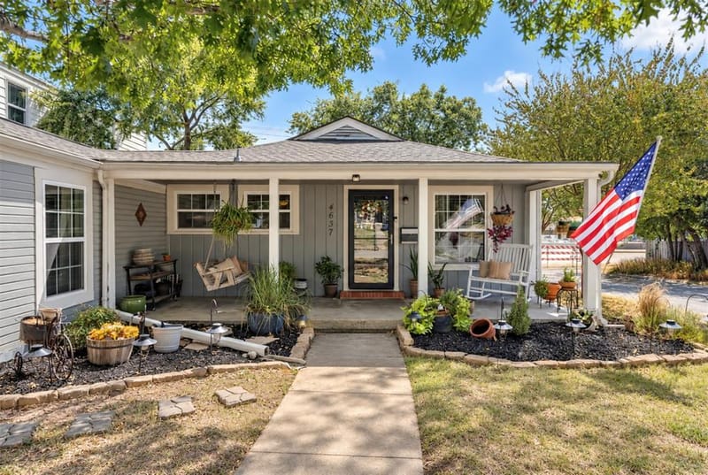 4637 Calmont Avenue, Fort Worth TX 76107 - Photo 2