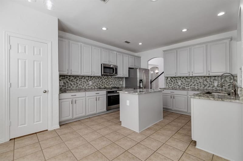 239 Glen Ridge Drive, Murphy TX 75094 - Photo 11