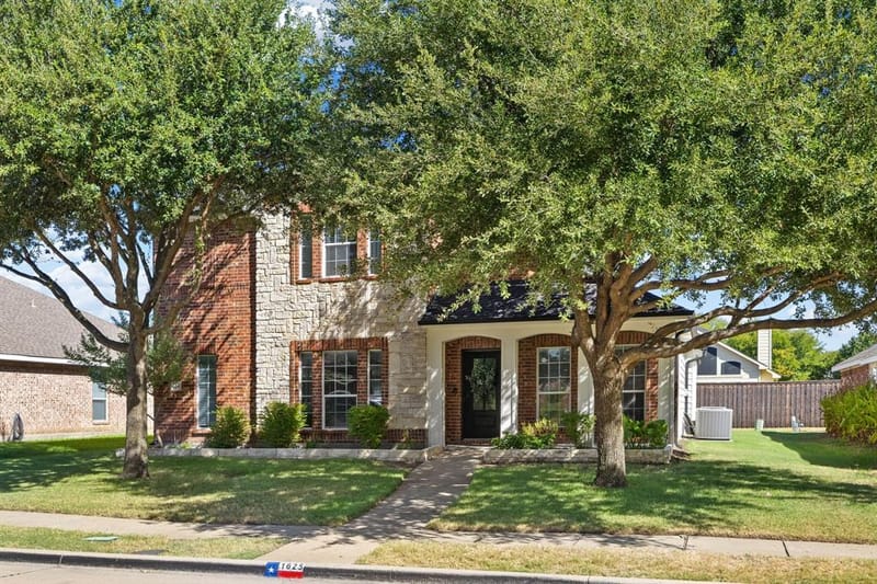 1625 Warm Springs Drive, Allen TX 75002 - Photo 2