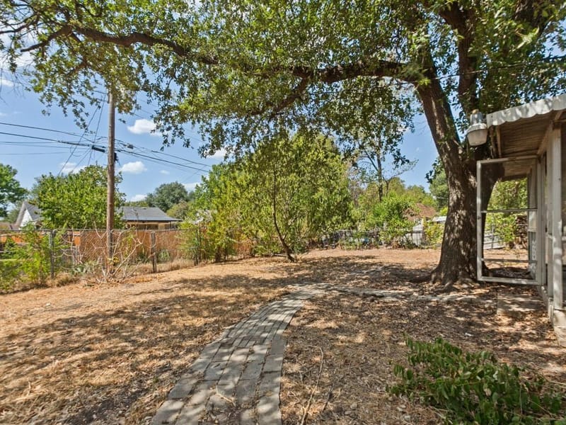 8917 Freeport Drive, Dallas TX 75228 - Photo 18