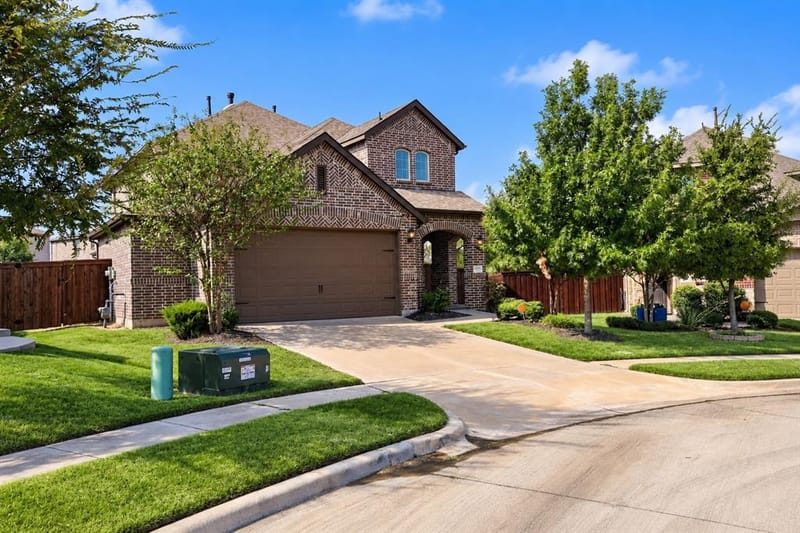 1004 Friesian Lane, Aubrey TX 76227