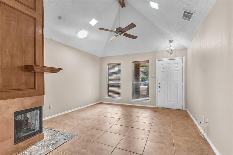 734 Red Oak Drive, Lewisville TX 75067 - Photo 2