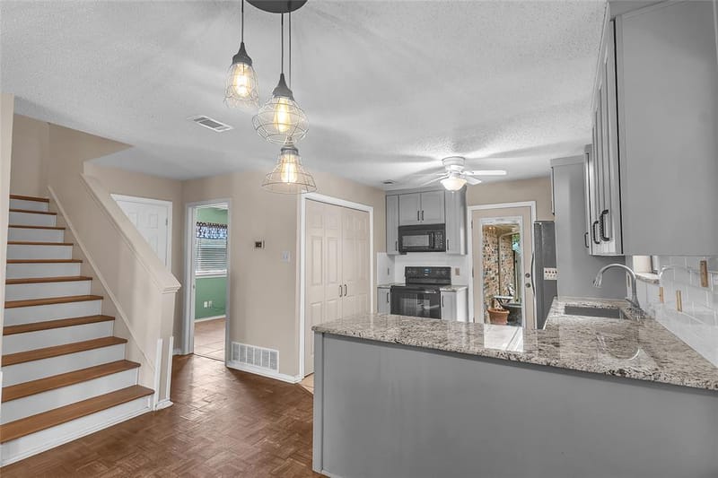 734 Red Oak Drive, Lewisville TX 75067 - Photo 7