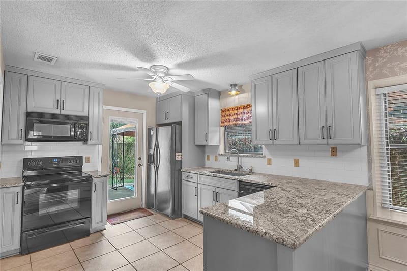 734 Red Oak Drive, Lewisville TX 75067 - Photo 8