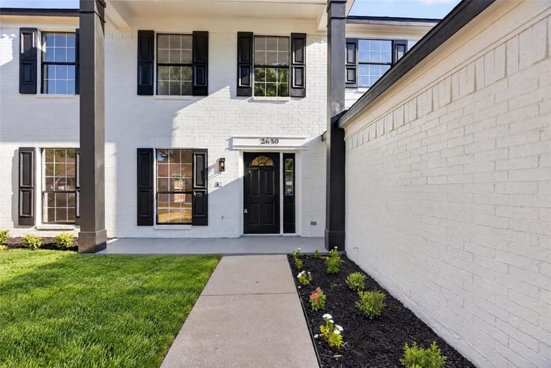 2630 Winslow Drive, Grand Prairie TX 75052 - Photo 2