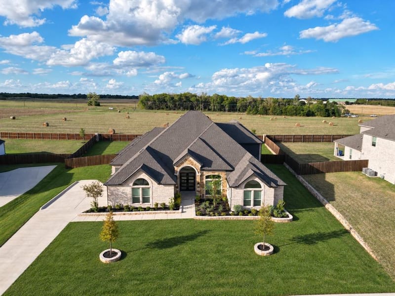 781 Emerald Valley Drive, Ovilla TX 75154 - Photo 2