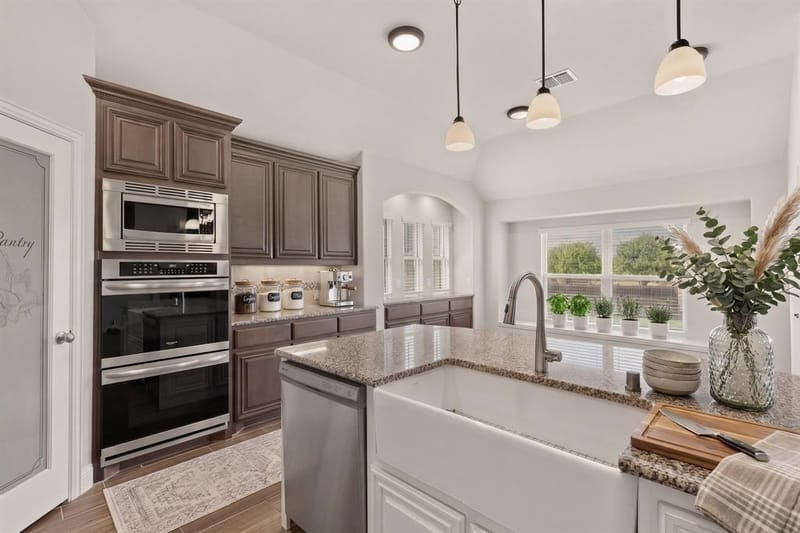 1660 Irene Drive, Crowley TX 76036 - Photo 6