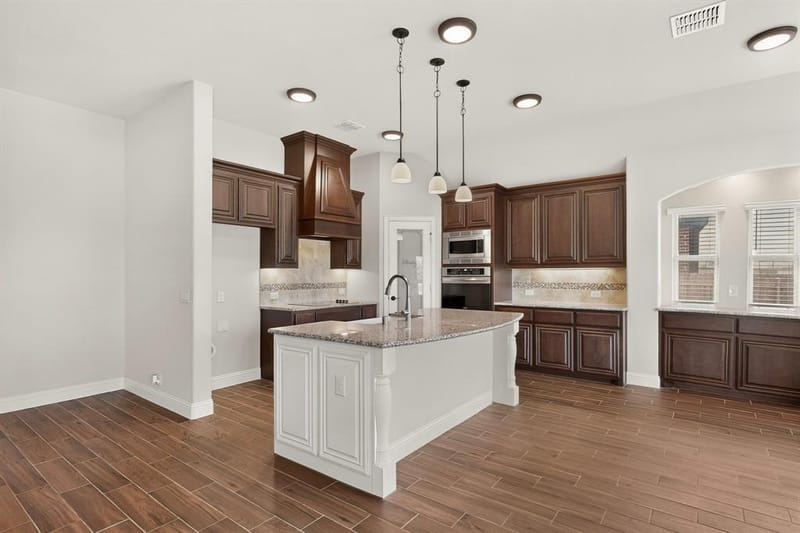 1660 Irene Drive, Crowley TX 76036 - Photo 5