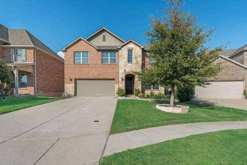 2941 Plainfield Drive, McKinney TX 75072 - Photo 2