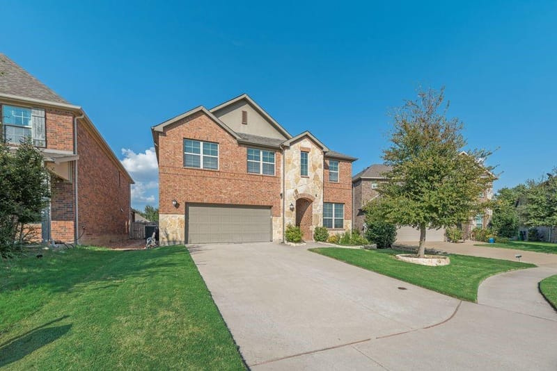2941 Plainfield Drive, McKinney TX 75072 - Photo 3