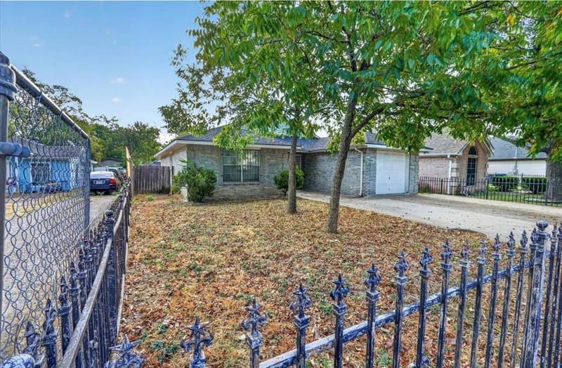 2918 Michigan Avenue, Dallas TX 75216 - Photo 2