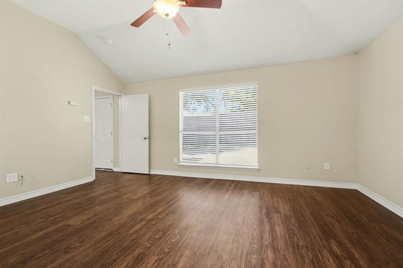 737 Oak Dale Avenue, Lake Dallas TX 75065 - Photo 6