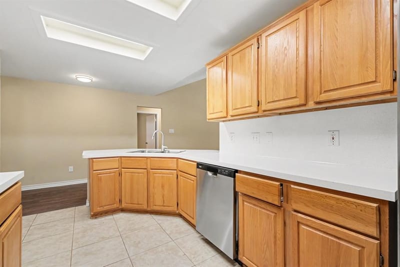 737 Oak Dale Avenue, Lake Dallas TX 75065 - Photo 11
