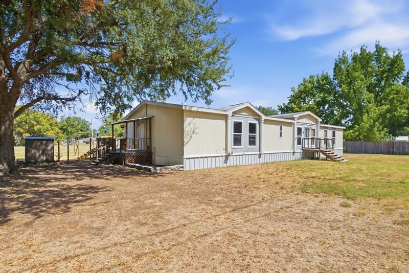 105 Apache Street, Lipan TX 76462