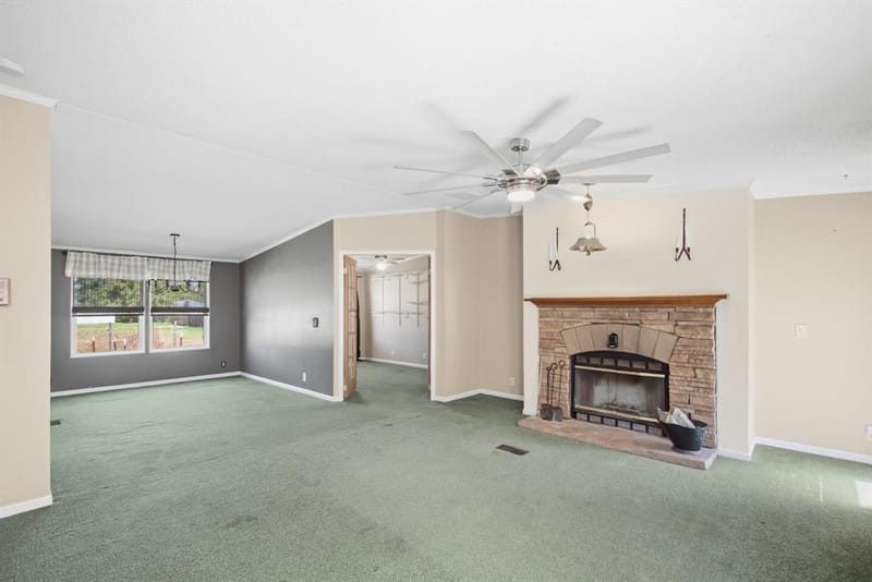 105 Apache Street, Lipan TX 76462 - Photo 4