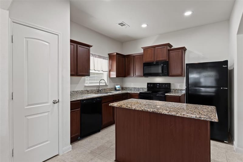 4128 Tower Bridge Lane, Crowley TX 76036 - Photo 13