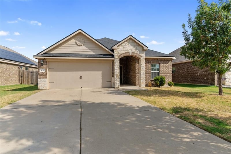 4128 Tower Bridge Lane, Crowley TX 76036