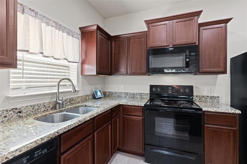 4128 Tower Bridge Lane, Crowley TX 76036 - Photo 15