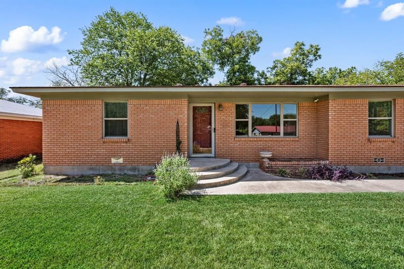 1134 Usher Street, Benbrook TX 76126 - Photo 8