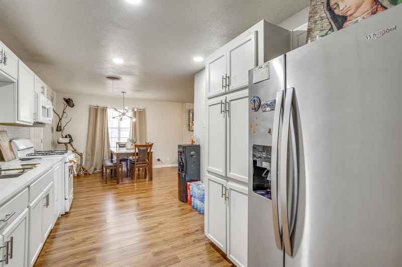 6200 Forest Hill Drive, Forest Hill TX 76119 - Photo 23