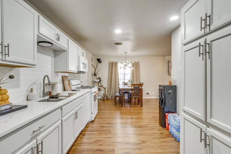 6200 Forest Hill Drive, Forest Hill TX 76119 - Photo 22