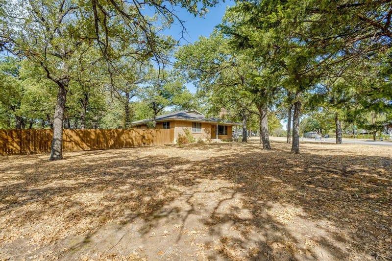 6200 Forest Hill Drive, Forest Hill TX 76119 - Photo 3