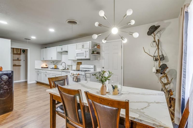 6200 Forest Hill Drive, Forest Hill TX 76119 - Photo 15