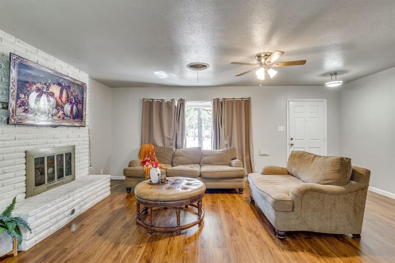 6200 Forest Hill Drive, Forest Hill TX 76119 - Photo 11