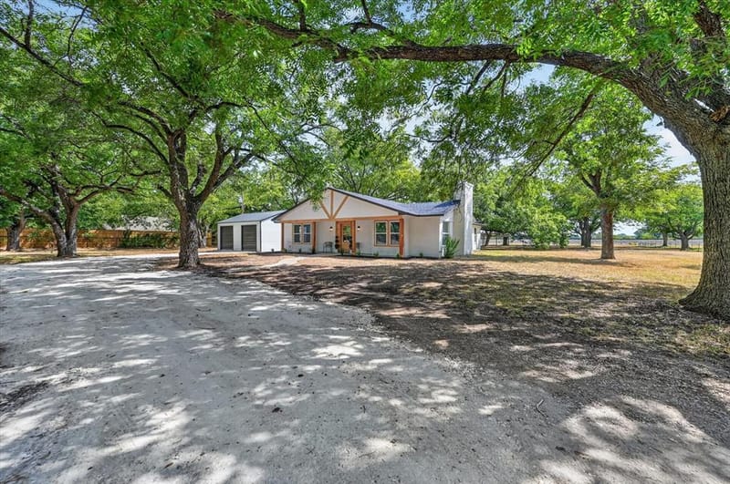 4512 Cross Timber Road, Burleson TX 76028 - Photo 3