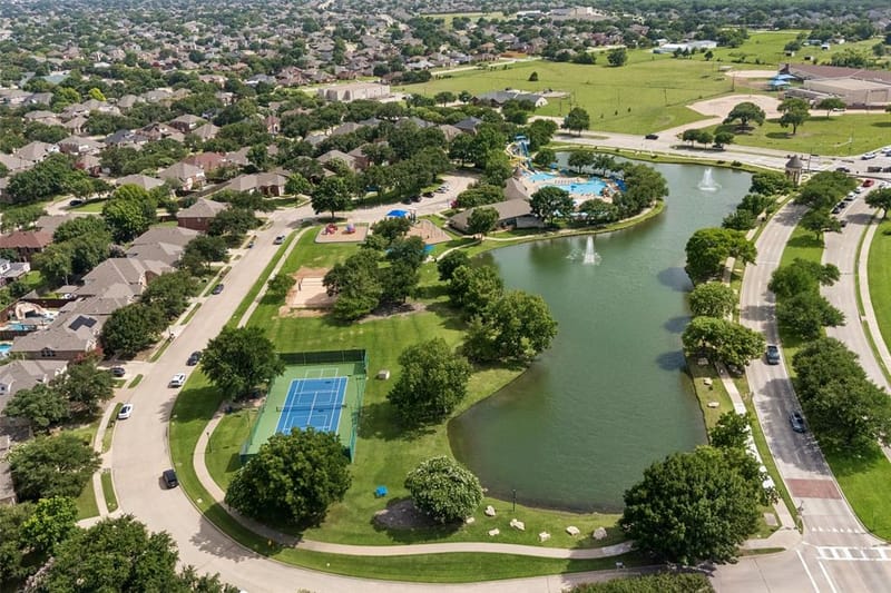 7914 Kings Court, Rowlett TX 75089 - Photo 3