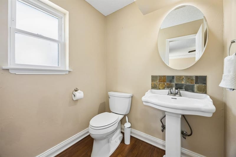 900 Rosewood Court, Euless TX 76039 - Photo 12
