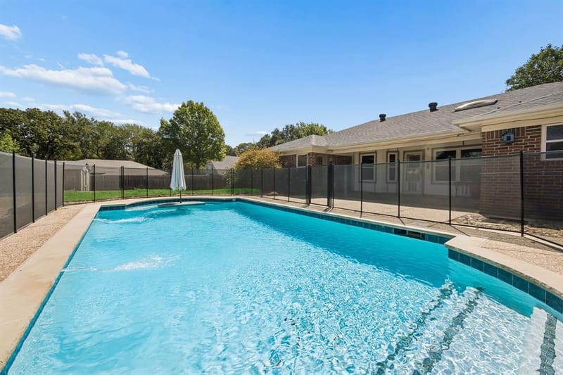 900 Rosewood Court, Euless TX 76039 - Photo 20