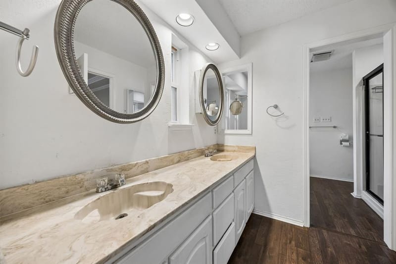900 Rosewood Court, Euless TX 76039 - Photo 14