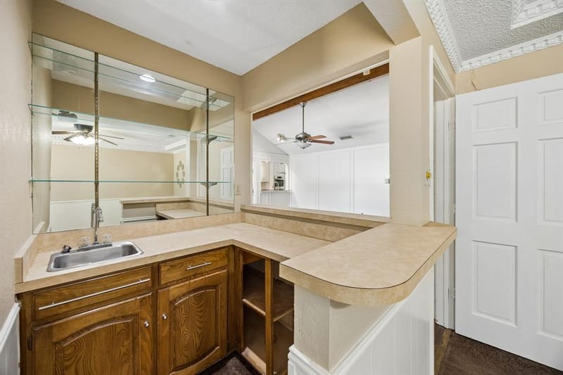 900 Rosewood Court, Euless TX 76039 - Photo 11