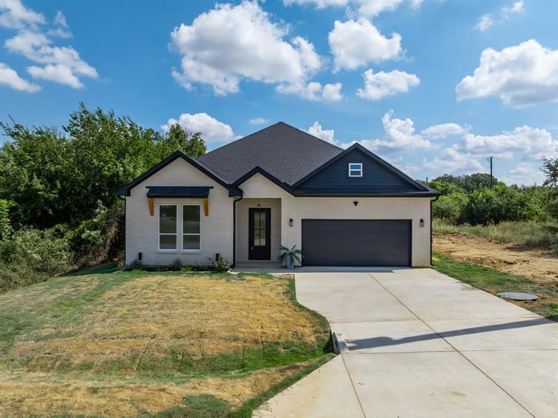 27155 Whispering Meadow Drive, Whitney TX 76692 - Photo 2