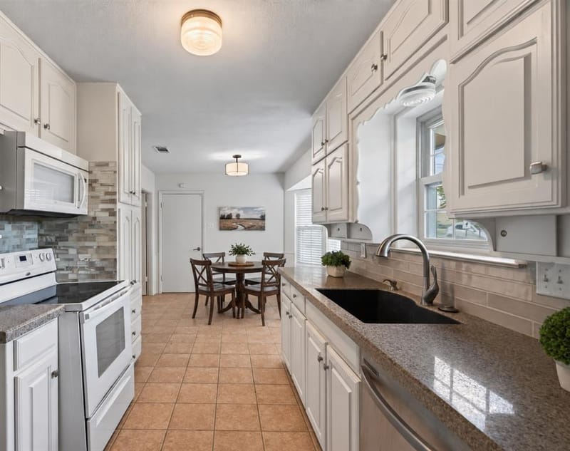 520 Circleview Drive N, Hurst TX 76054 - Photo 9