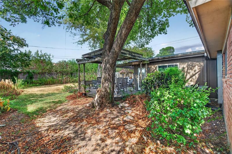 520 Circleview Drive N, Hurst TX 76054 - Photo 35