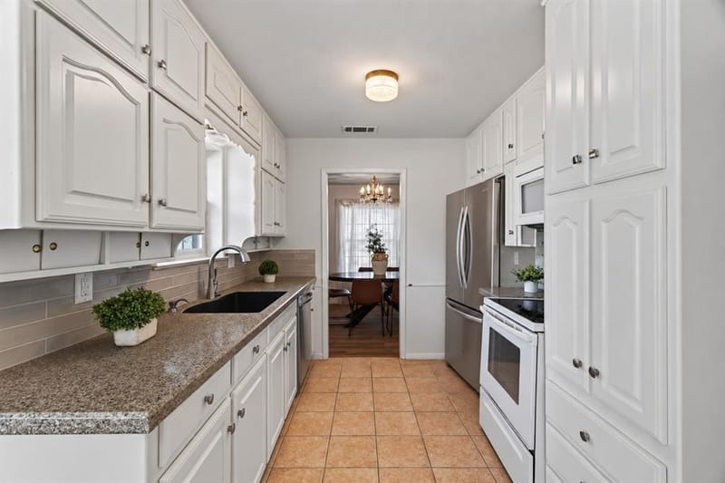520 Circleview Drive N, Hurst TX 76054 - Photo 8