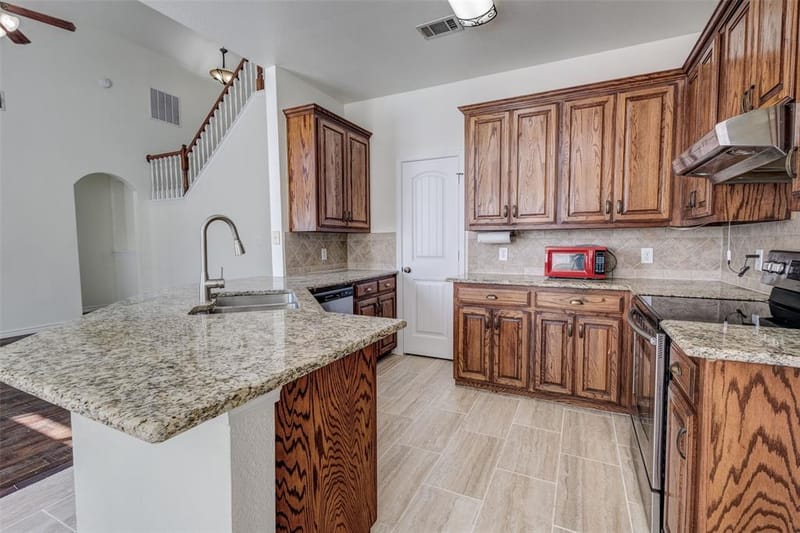 506 Spring Drive, Shady Shores TX 76208 - Photo 4